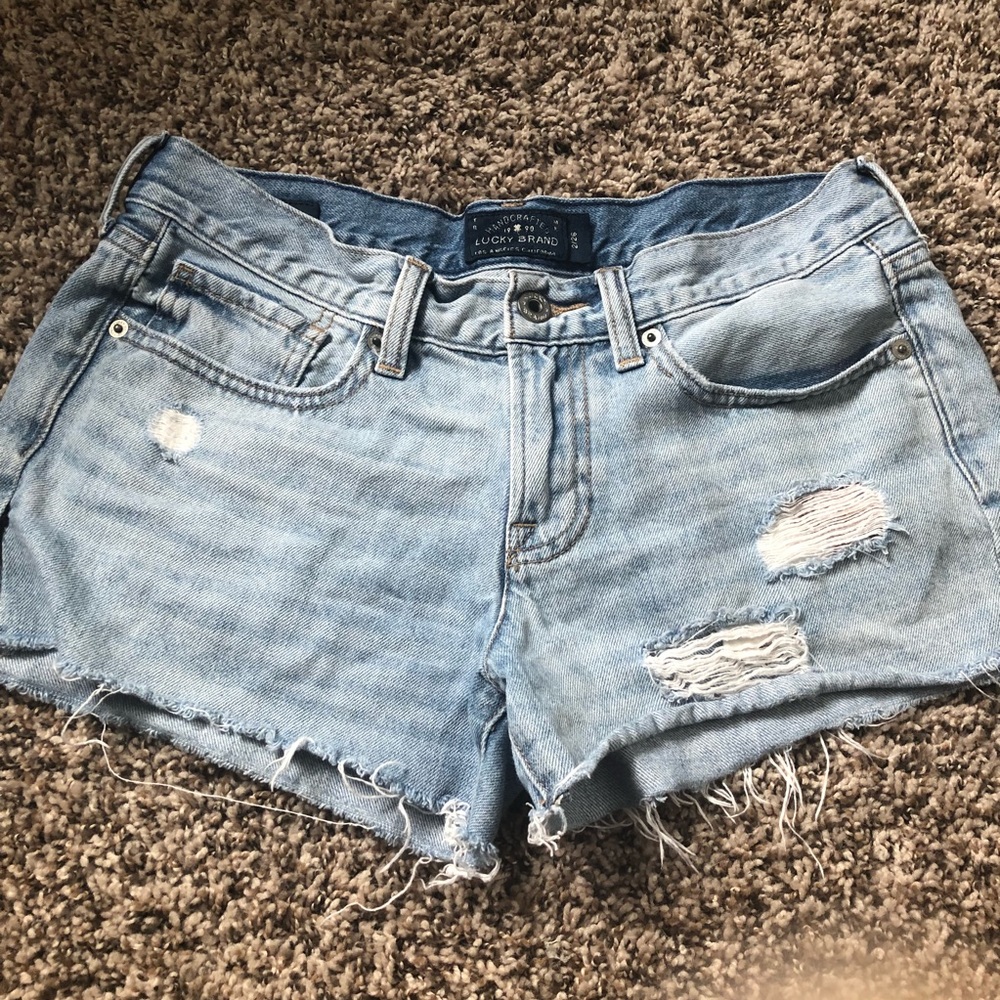 LUCKY BRAND RIPPED JEAN SHORTS